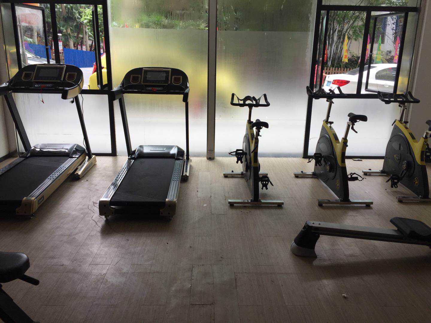 山东烟台牟平碧桂园酒店健身器材图片 康宜健身房器材工厂直销