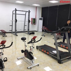 康宜商用健身器材厂家完成深圳企业健身房安装