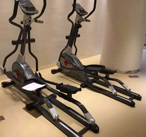 磁控直立式健身车