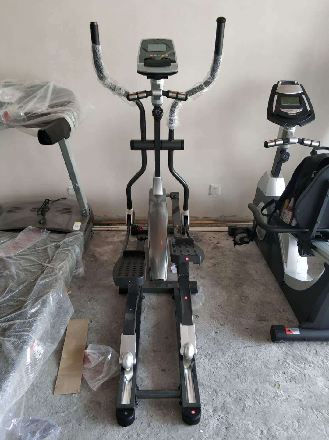 山东莱芜碧桂园健身器材图片 康宜健身房器材直销 山东莱芜碧桂园健身器材图片 康宜健身房器材直销