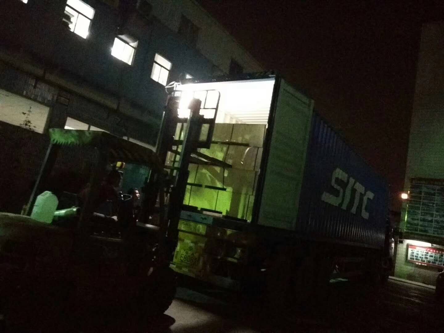 你等的健身器材来了,天气再热也融化不了康宜发货的心 你等的健身器材来了,天气再热也融化不了康宜发货的心