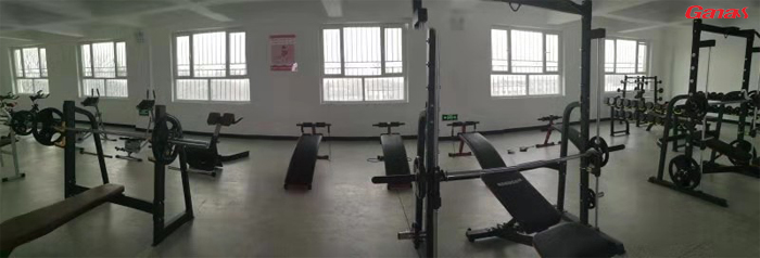 新疆阿勒泰阿苇滩武警部队健身房