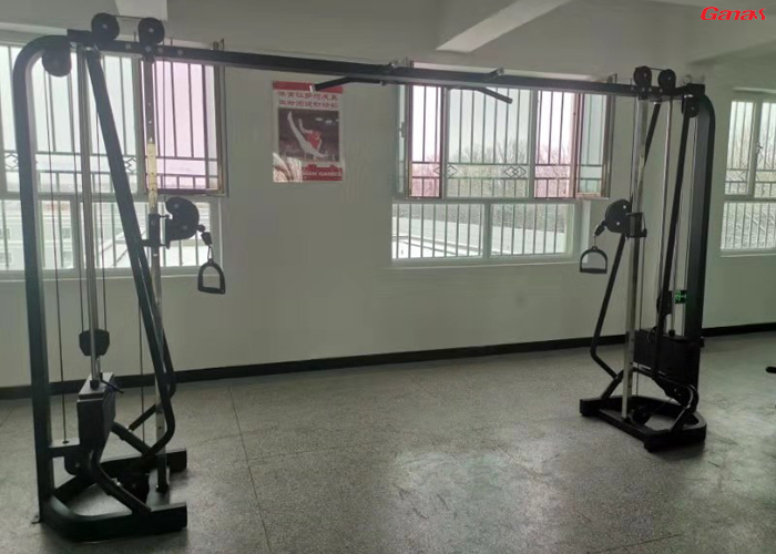 新疆阿勒泰阿苇滩武警部队健身房