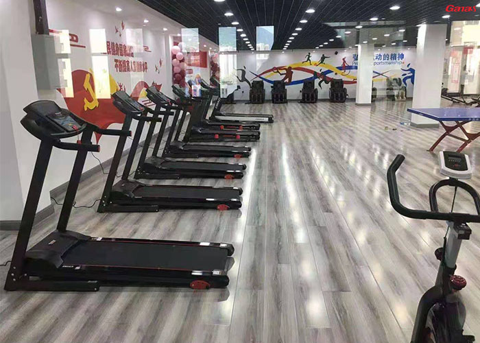 老年活动中心健身房
