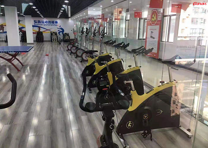 老年活动中心健身房