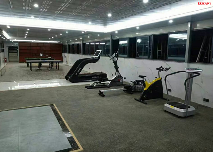 斯莱达医疗用品有限公司健身房 斯莱达医疗用品有限公司健身房