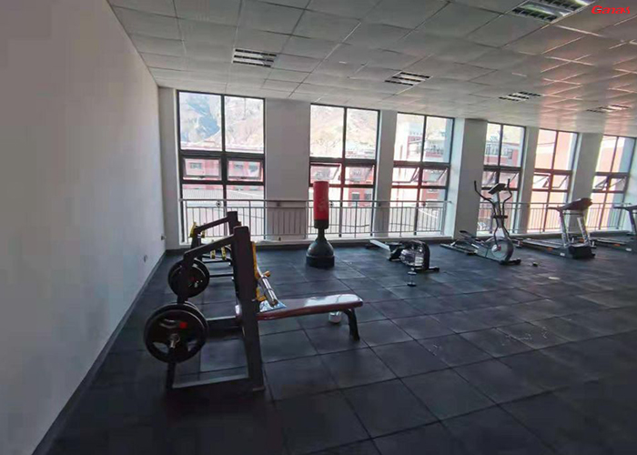 西藏自治区拉萨市城西区盛域滨江单位健身房